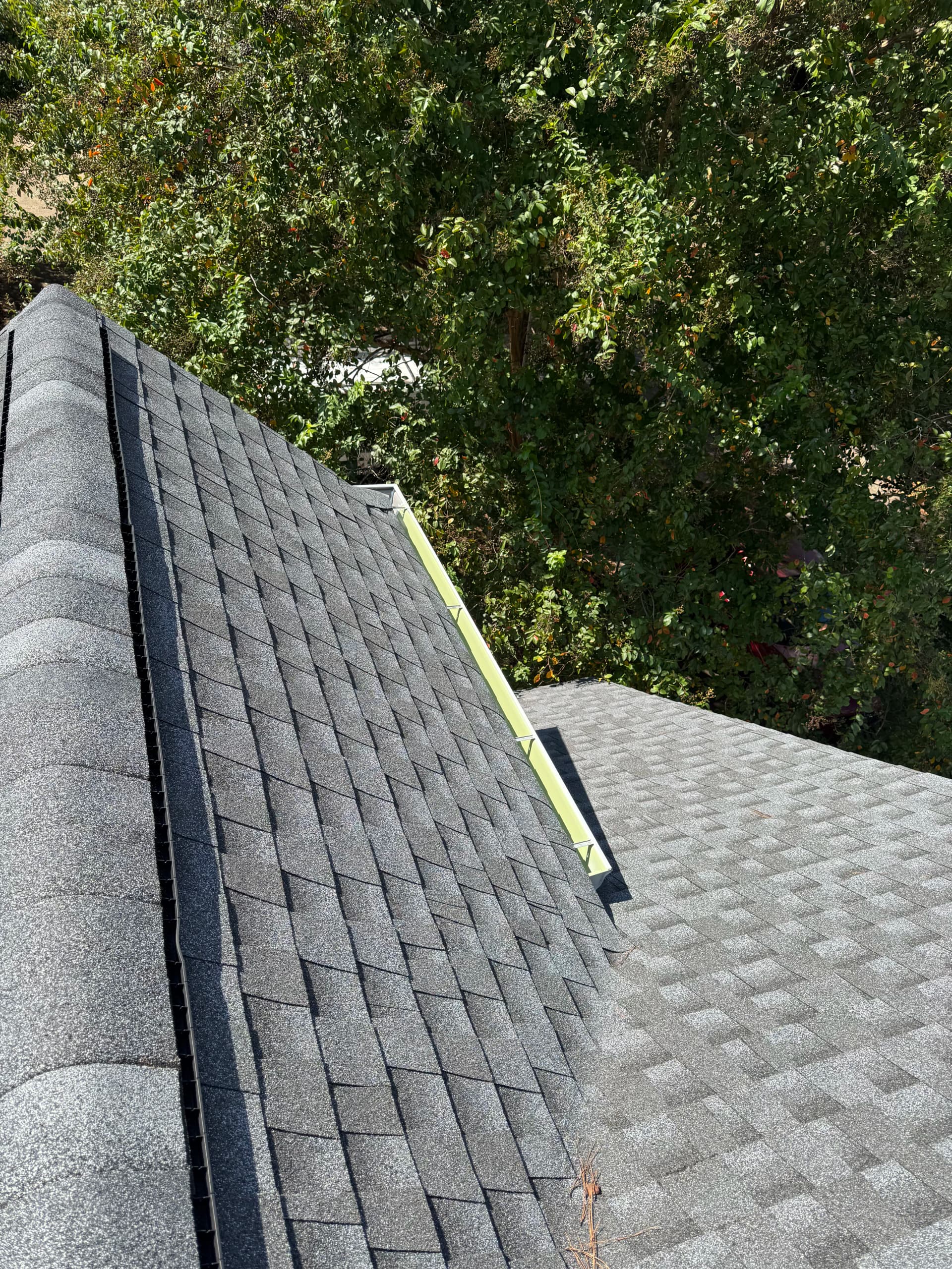 Gallery photos for Fresh 6-Inch Gutter Installation on a Two-Story Home: Image #6