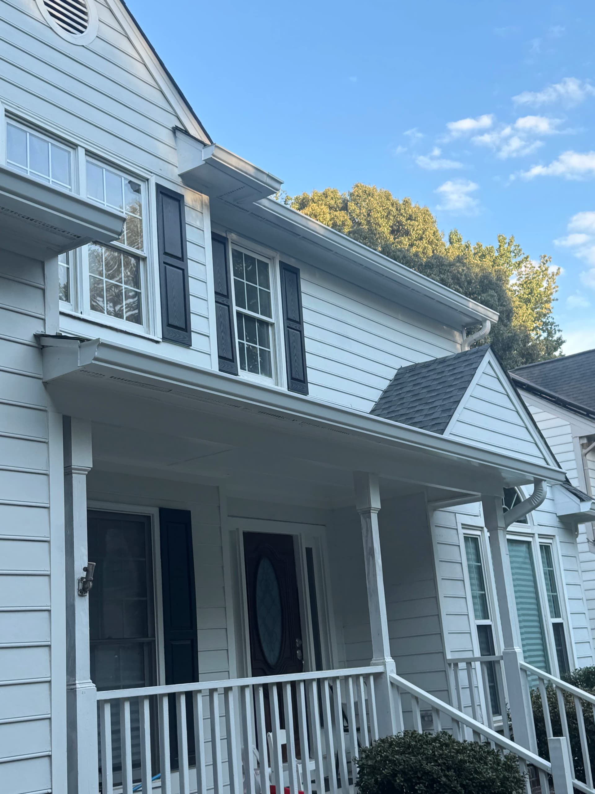 Gallery photos for Fresh 6-Inch Gutter Installation on a Two-Story Home: Image #1