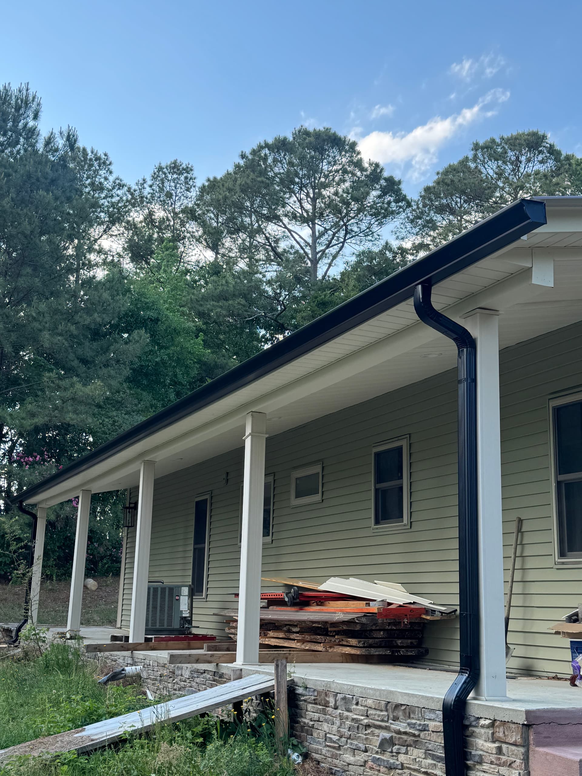 Gallery photos for New 6-Inch Black Gutter Install That Means Business: Image #4