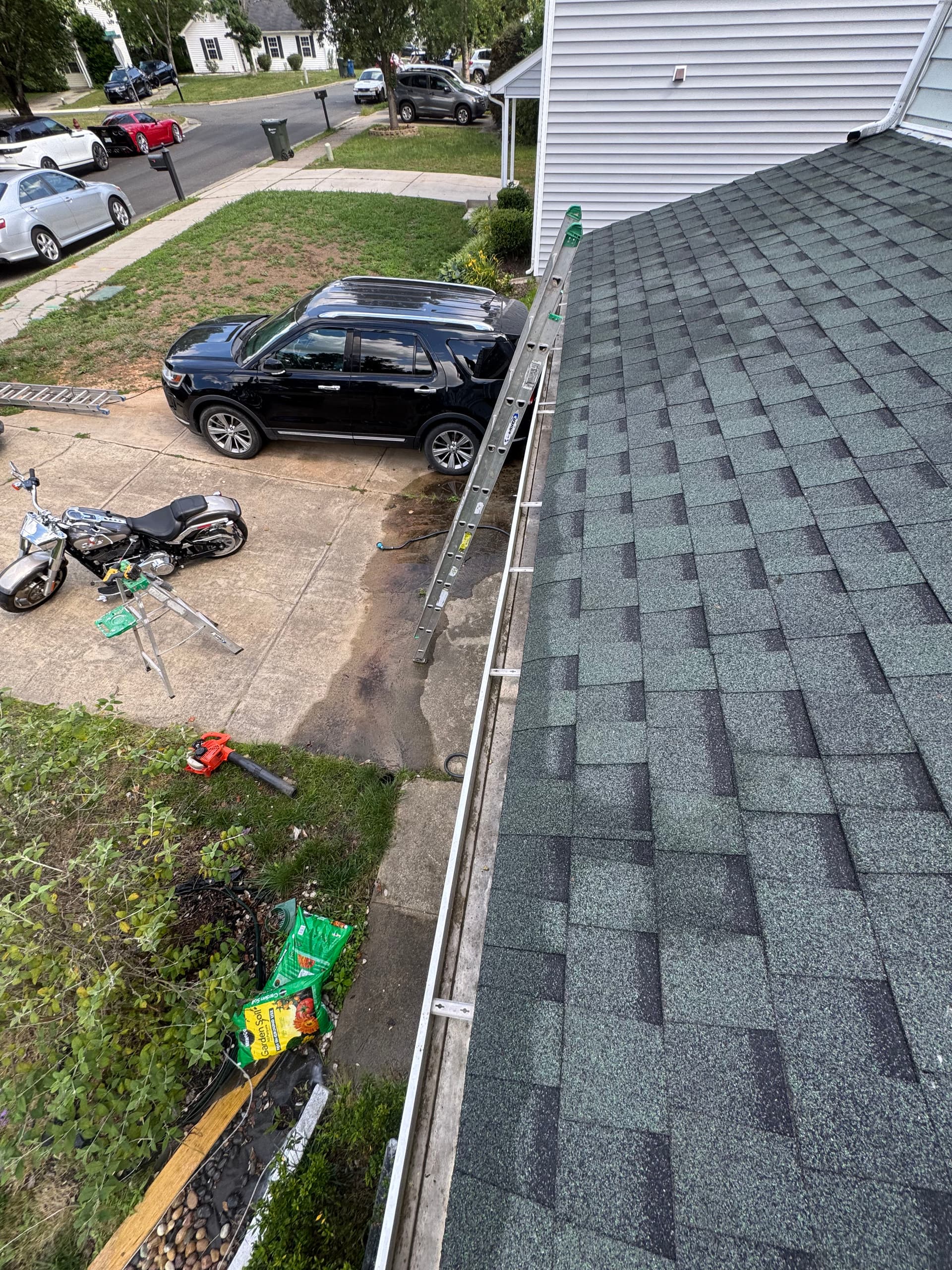 Gallery photos for Clogged Gutters Are a Bigger Problem Than You Think: Image #2
