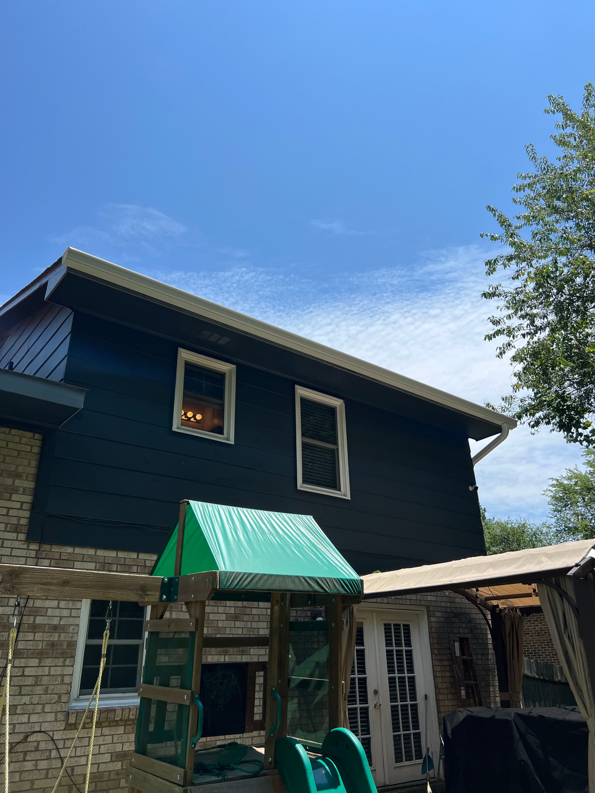 Gallery photos for New 6-Inch Gutters and Fresh Siding on a Brick Home: Image #2