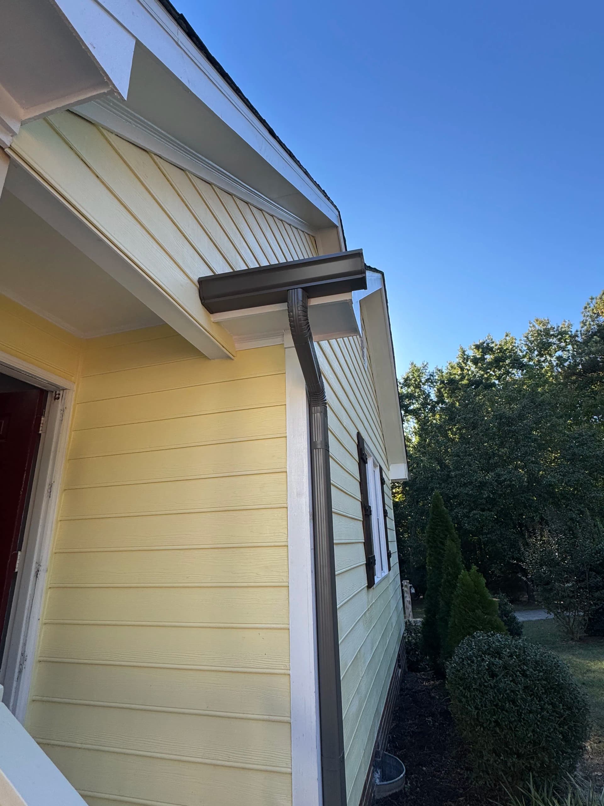 Gallery photos for New Gutter Installation and Siding Work Done Right: Image #3