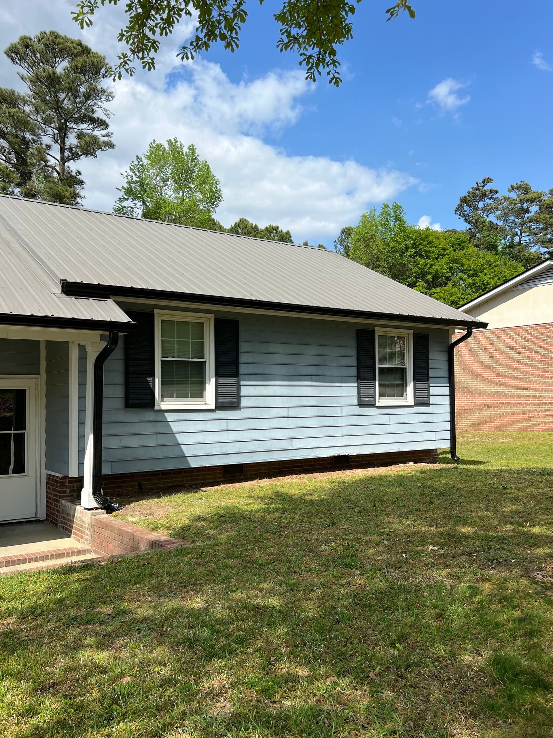 New 6-Inch Black Gutters That Actually Do Their Job image