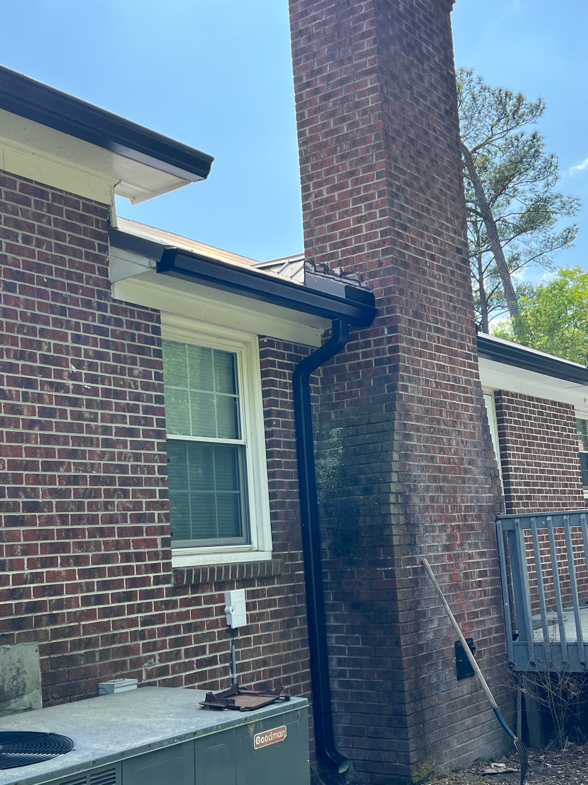 Gallery photos for New 6-Inch Black Gutters That Actually Do Their Job: Image #3