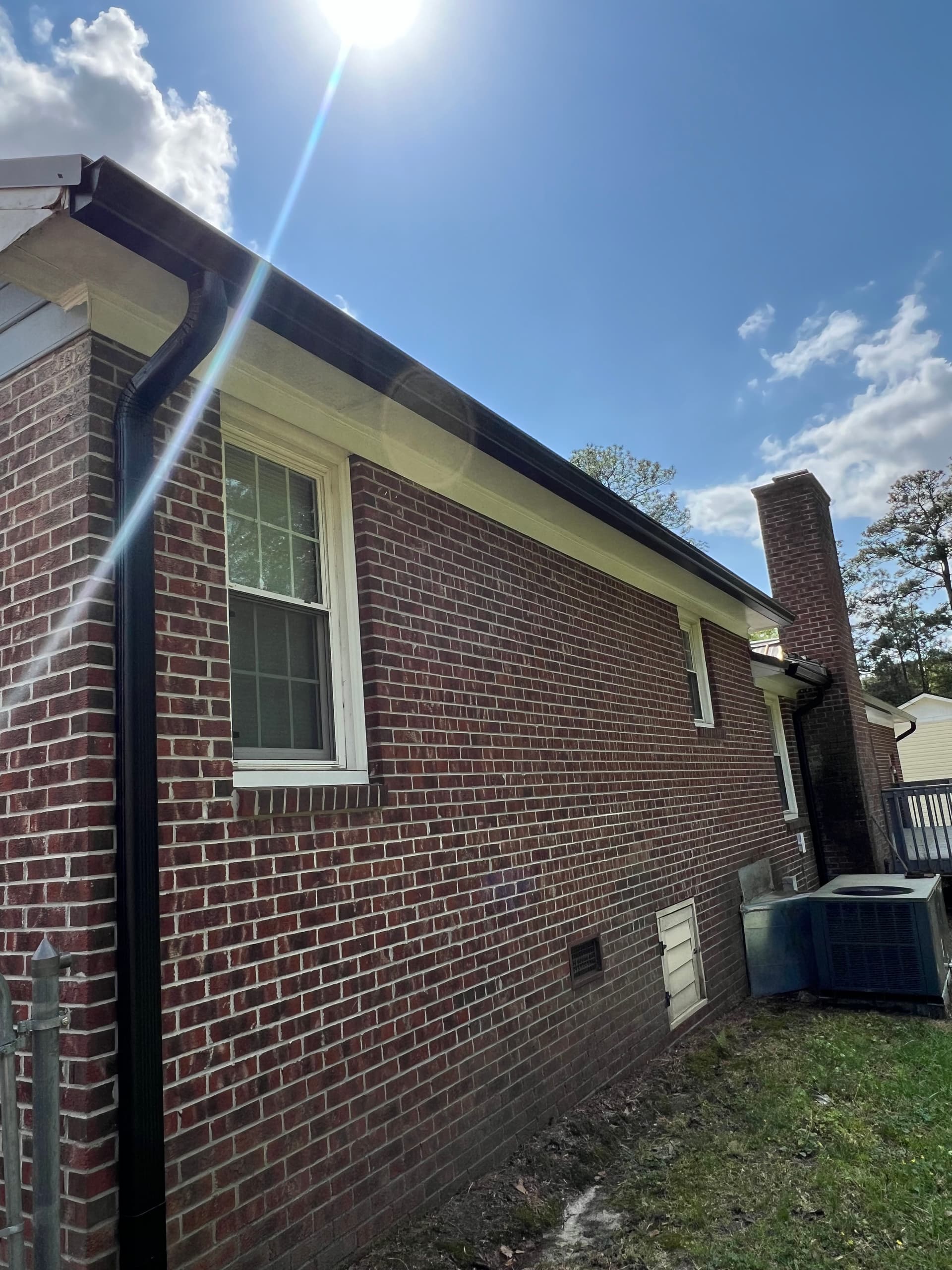 Gallery photos for New 6-Inch Black Gutters That Actually Do Their Job: Image #2